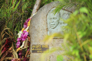 statue jacques brel croisière iles marquises 